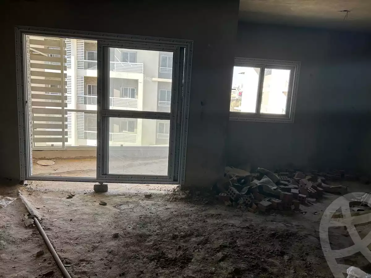 https://aqarmap.com.eg/en/listing/5958355-for-sale-cairo-el-sheikh-zayed-city-compounds-el-khamayel