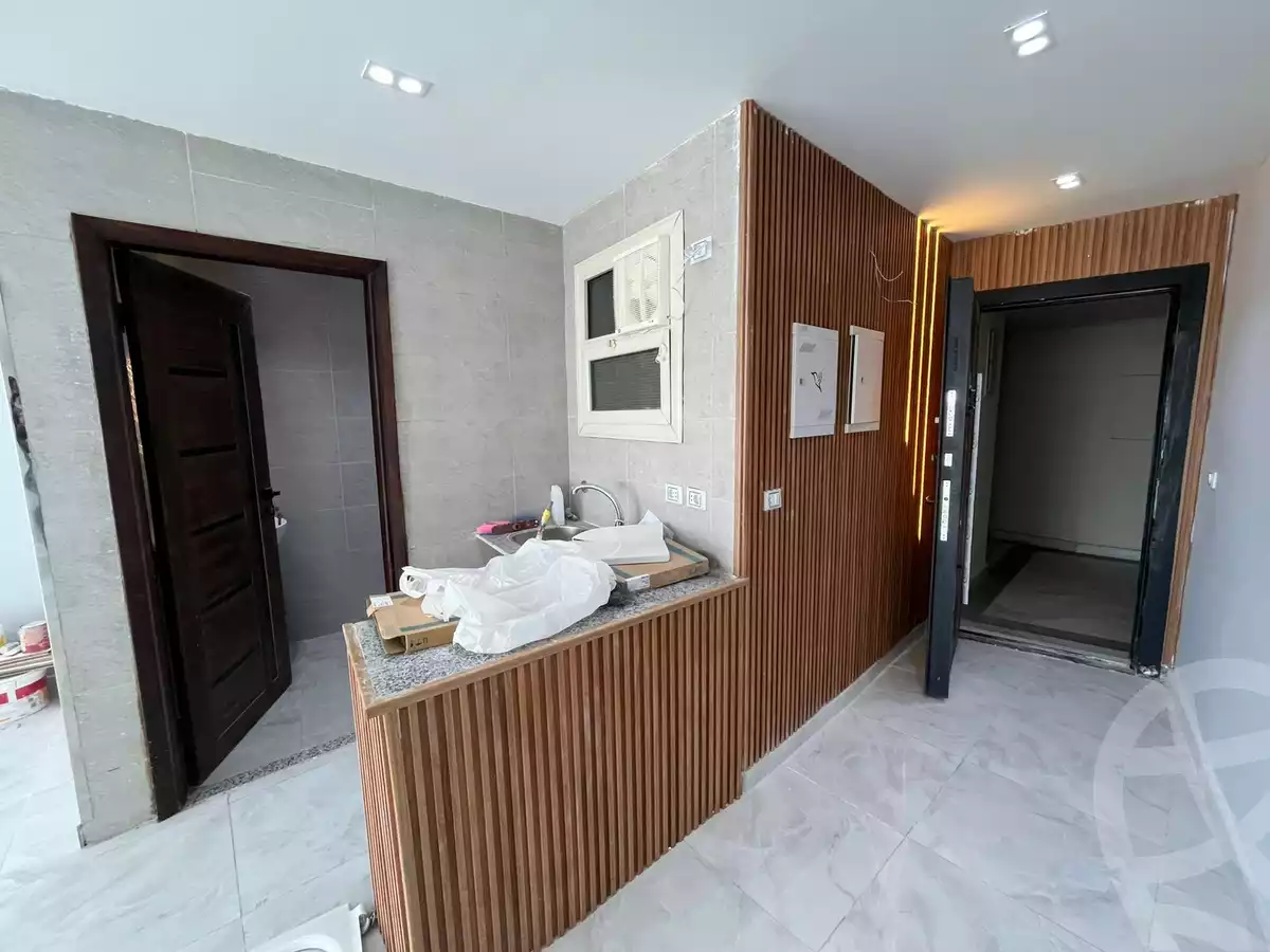 https://aqarmap.com.eg/en/listing/5961944-for-rent-cairo-el-maadi-compounds-rayhanah-plaza