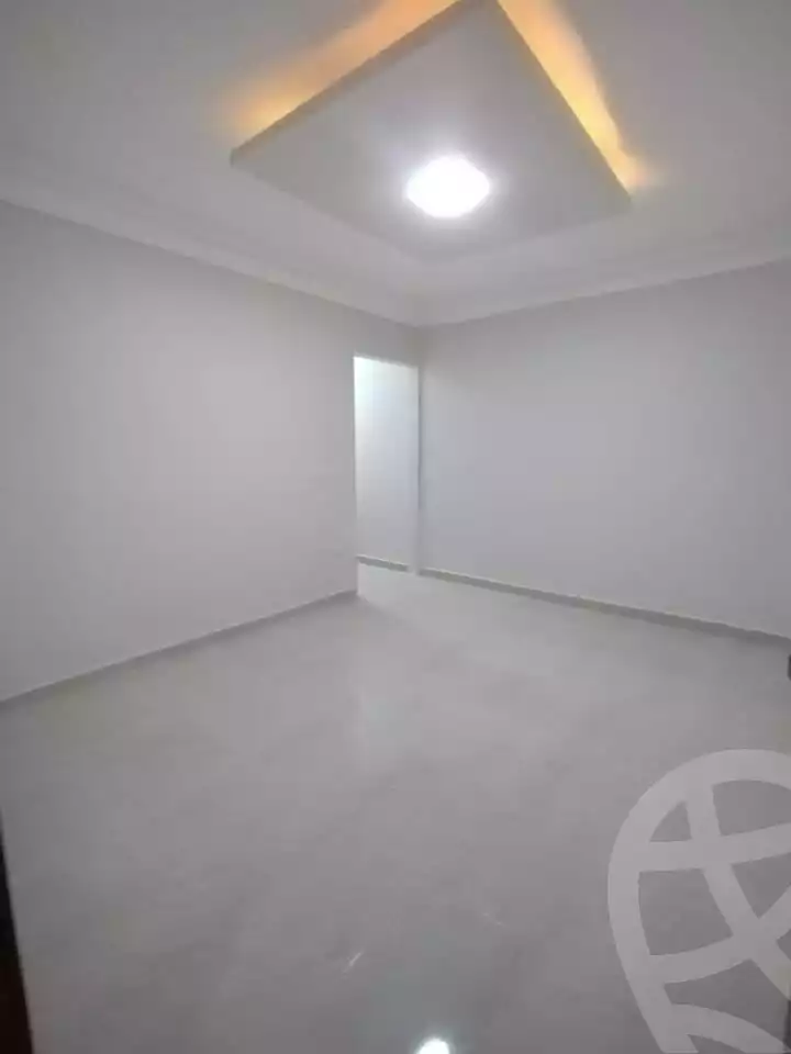 https://aqarmap.com.eg/ar/listing/5962423-for-sale-alexandria-miami-khld-bn-lwlyd