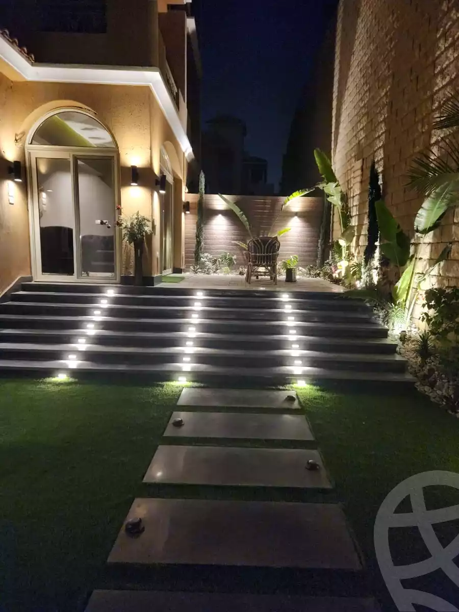 https://aqarmap.com.eg/en/listing/5963140-for-sale-cairo-el-sheikh-zayed-city-compounds-el-khamayel