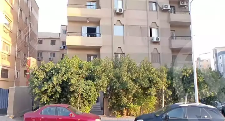 https://aqarmap.com.eg/en/listing/5963295-for-sale-cairo-mokattam-el-hadabah-el-wosta-el-mantaqa-el-khamsa-mokattam-middle-entrance