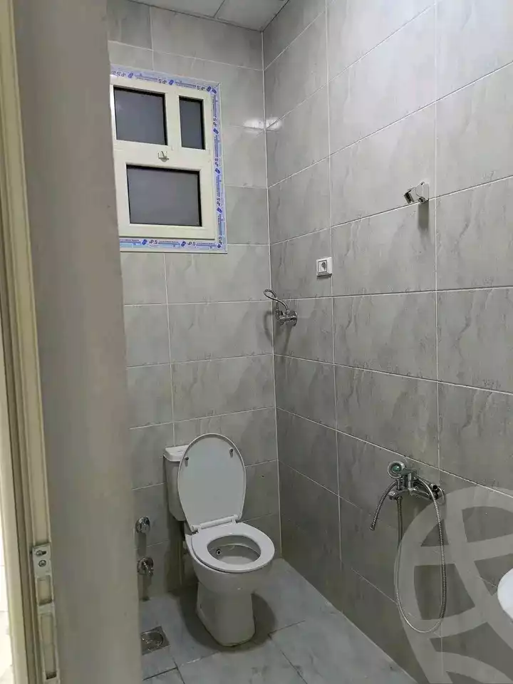 https://aqarmap.com.eg/ar/listing/5963477-for-rent-cairo-mokattam-lhdb-l-ly