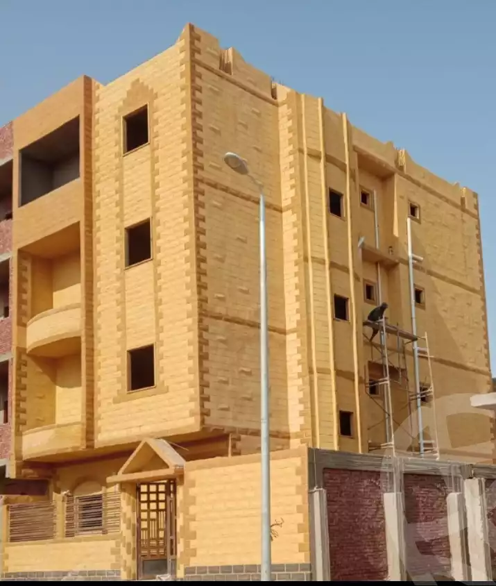 https://aqarmap.com.eg/en/listing/5963784-for-sale-aswan-mdyn-swn-ljdyd-lhy-lthlth-aswan-mdyn-swn-ljdyd-al-hay-al-thaalith-ebni-betak-area