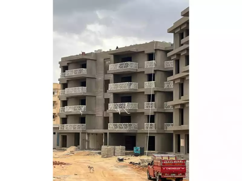 https://aqarmap.com.eg/en/listing/5964077-for-sale-cairo-6th-of-october-compounds-kmbwnd-jryn-6-mbny-drys