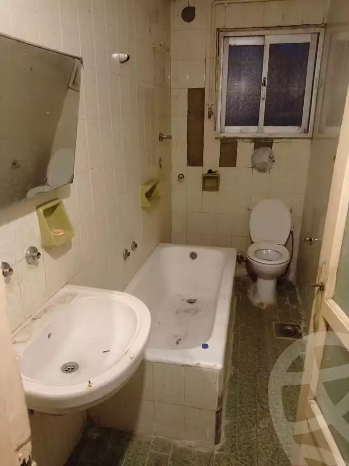 https://aqarmap.com.eg/en/listing/5965000-for-sale-alexandria-camp-cesar