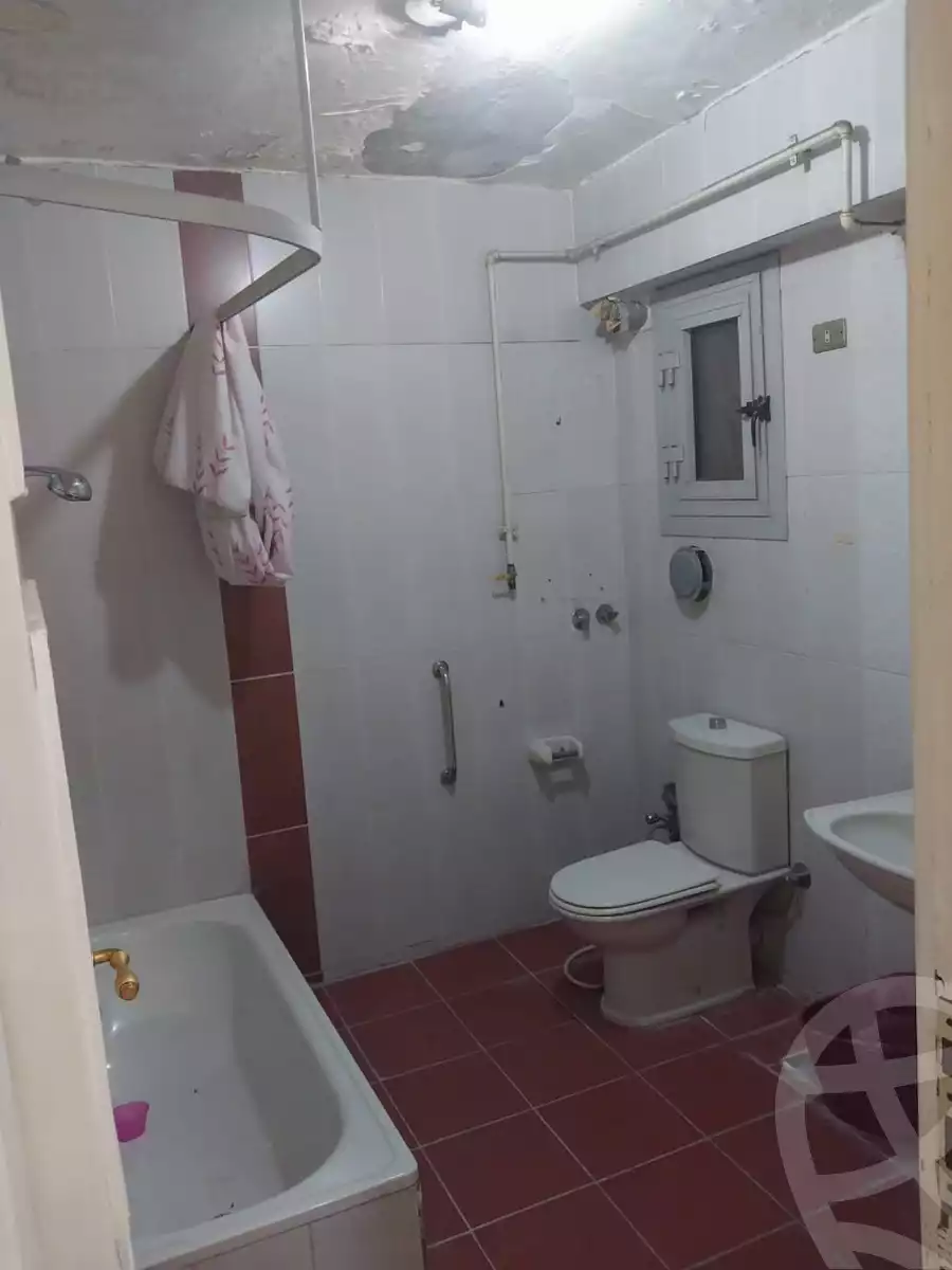 https://aqarmap.com.eg/en/listing/5885153-for-sale-cairo-helwan-rostom-st