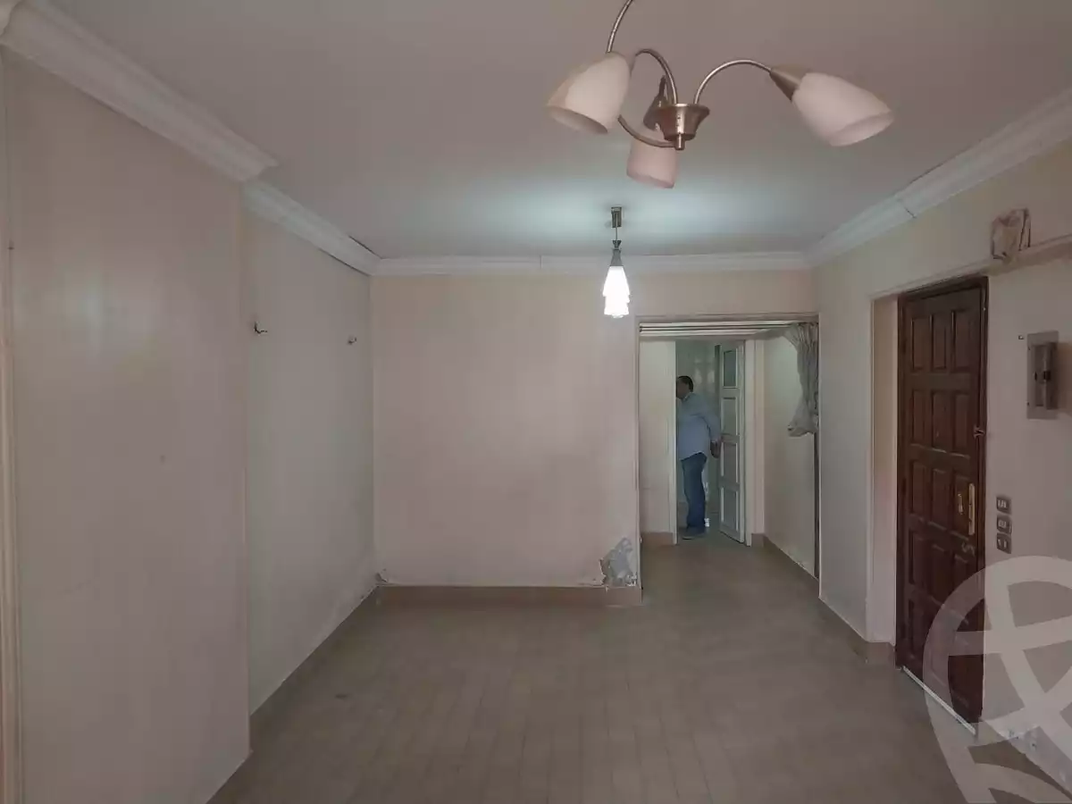 https://aqarmap.com.eg/en/listing/5885153-for-sale-cairo-helwan-rostom-st