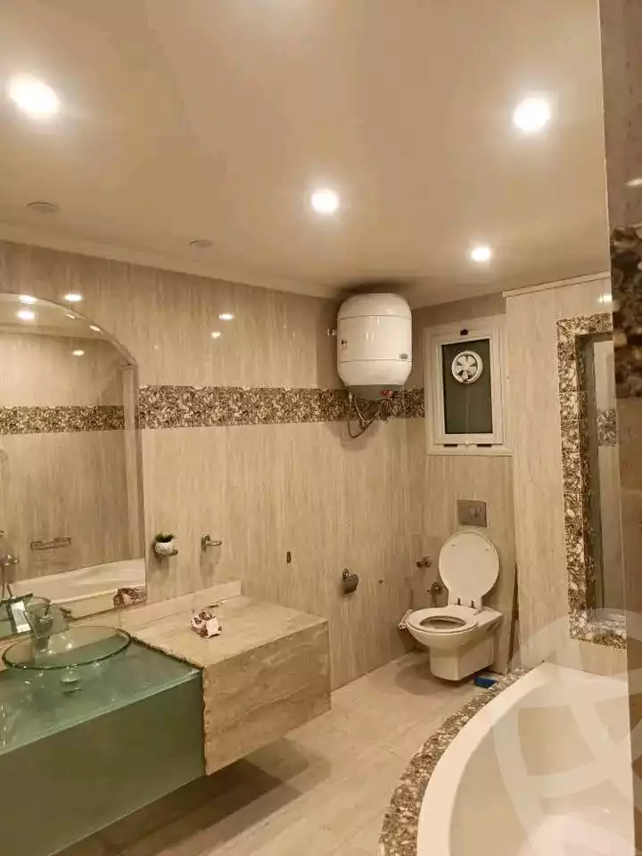 https://aqarmap.com.eg/ar/listing/5966459-for-rent-cairo-mokattam-lhdb-l-ly