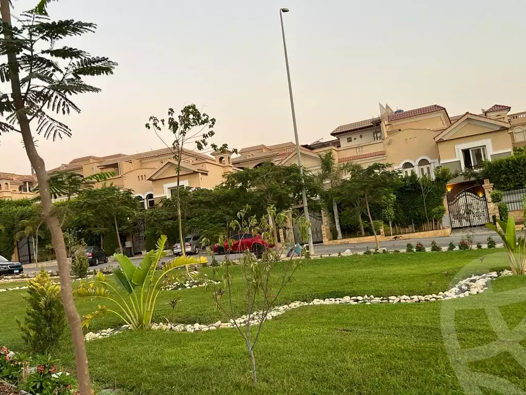https://aqarmap.com.eg/ar/listing/5967700-for-sale-cairo-el-sheikh-zayed-city-compounds-el-khamayel
