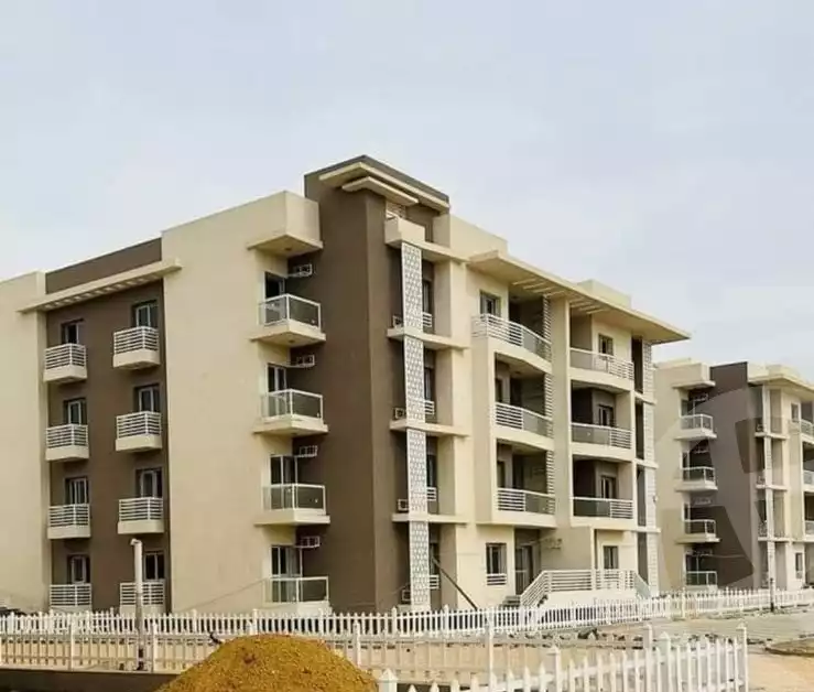 https://aqarmap.com.eg/en/listing/5970375-for-sale-cairo-el-sheikh-zayed-city-compounds-el-khamayel