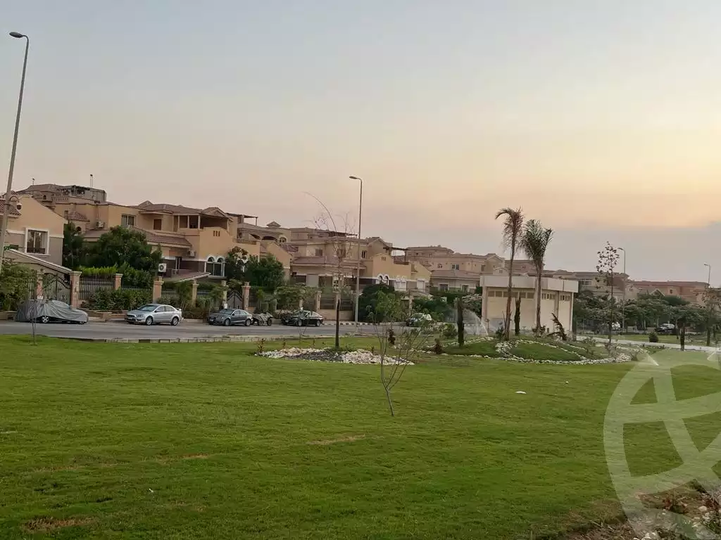 https://aqarmap.com.eg/ar/listing/5970430-for-sale-cairo-el-sheikh-zayed-city-compounds-el-khamayel