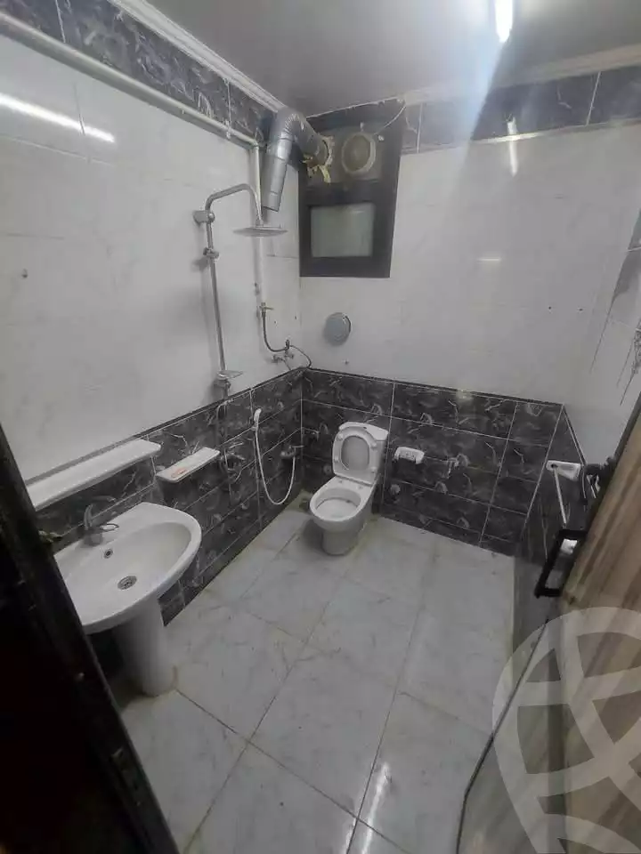 https://aqarmap.com.eg/en/listing/5973967-for-sale-cairo-helwan-helwan-el-sharkeya-mostafa-safwat-st