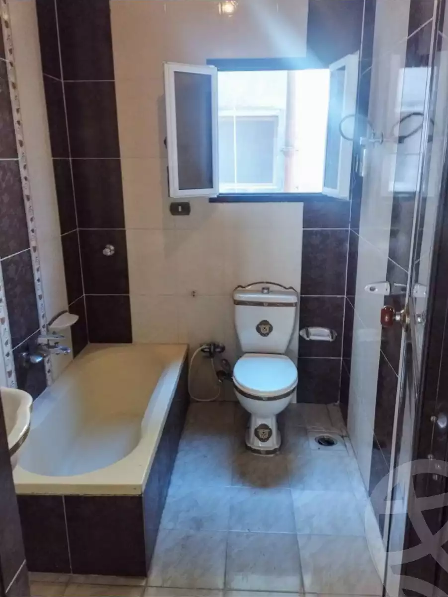https://aqarmap.com.eg/ar/listing/5973947-for-sale-alexandria-bolekly-shr-lblbl