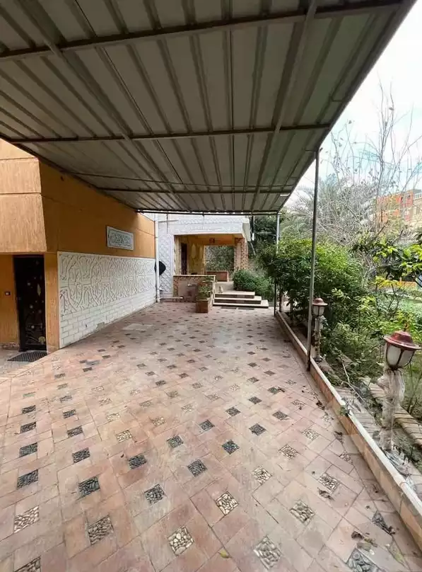 https://aqarmap.com.eg/ar/listing/5974991-for-sale-alexandria-l-jmy-lbytsh-el-hanafeya-st