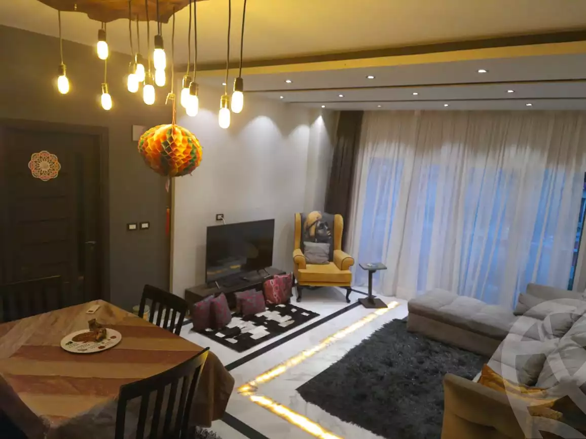https://aqarmap.com.eg/ar/listing/5977537-for-rent-cairo-new-cairo-compounds-hyde-park-centre-ville-hyde-park
