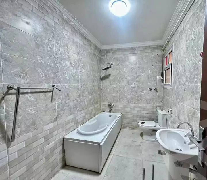 https://aqarmap.com.eg/ar/listing/5978805-for-sale-cairo-mokattam-el-hadabah-el-wosta-el-mantaqa-el-olaa