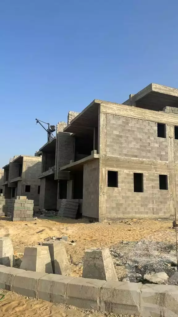 https://aqarmap.com.eg/en/listing/5980803-for-sale-cairo-el-sheikh-zayed-city-lshykh-zyd-ljdyd-v-levels-compound-dunes