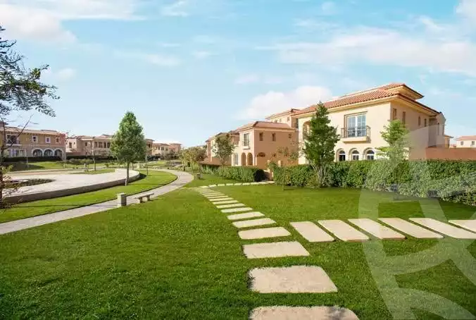 https://aqarmap.com.eg/ar/listing/5980805-for-sale-cairo-new-cairo-compounds-hyde-park-centre-ville-hyde-park