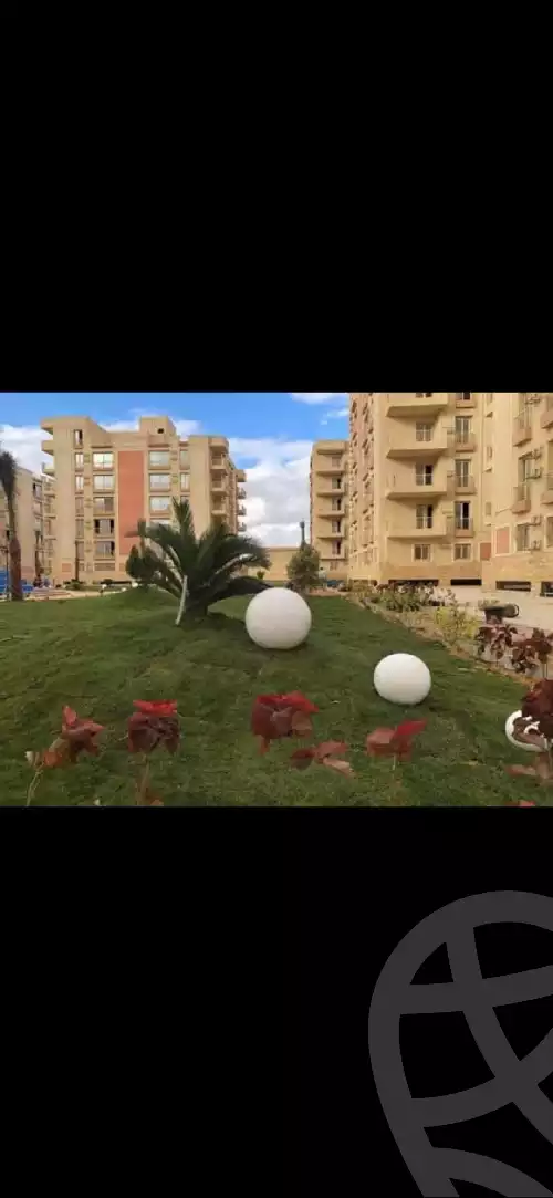 https://aqarmap.com.eg/en/listing/5981720-for-sale-cairo-new-cairo-compounds-zohour-life-compound-2