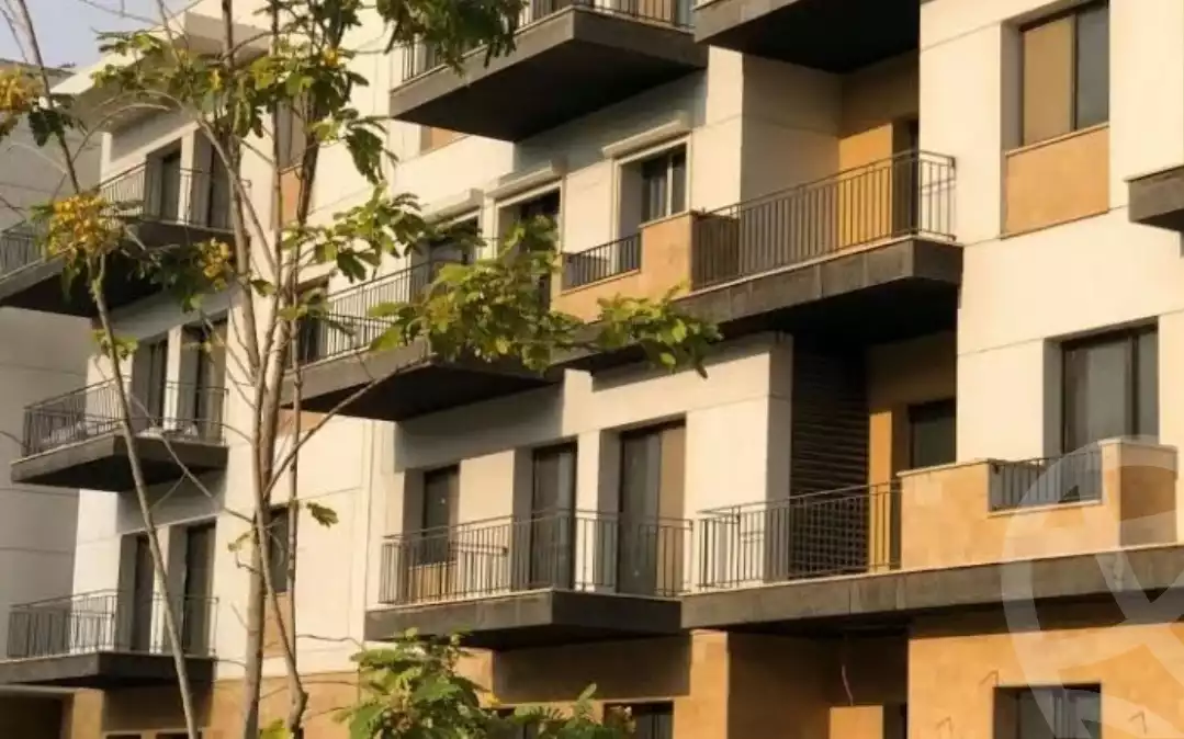 https://aqarmap.com.eg/ar/listing/5984066-for-sale-cairo-el-sheikh-zayed-city-compounds-kmbwnd-wyst-twn-swdyk