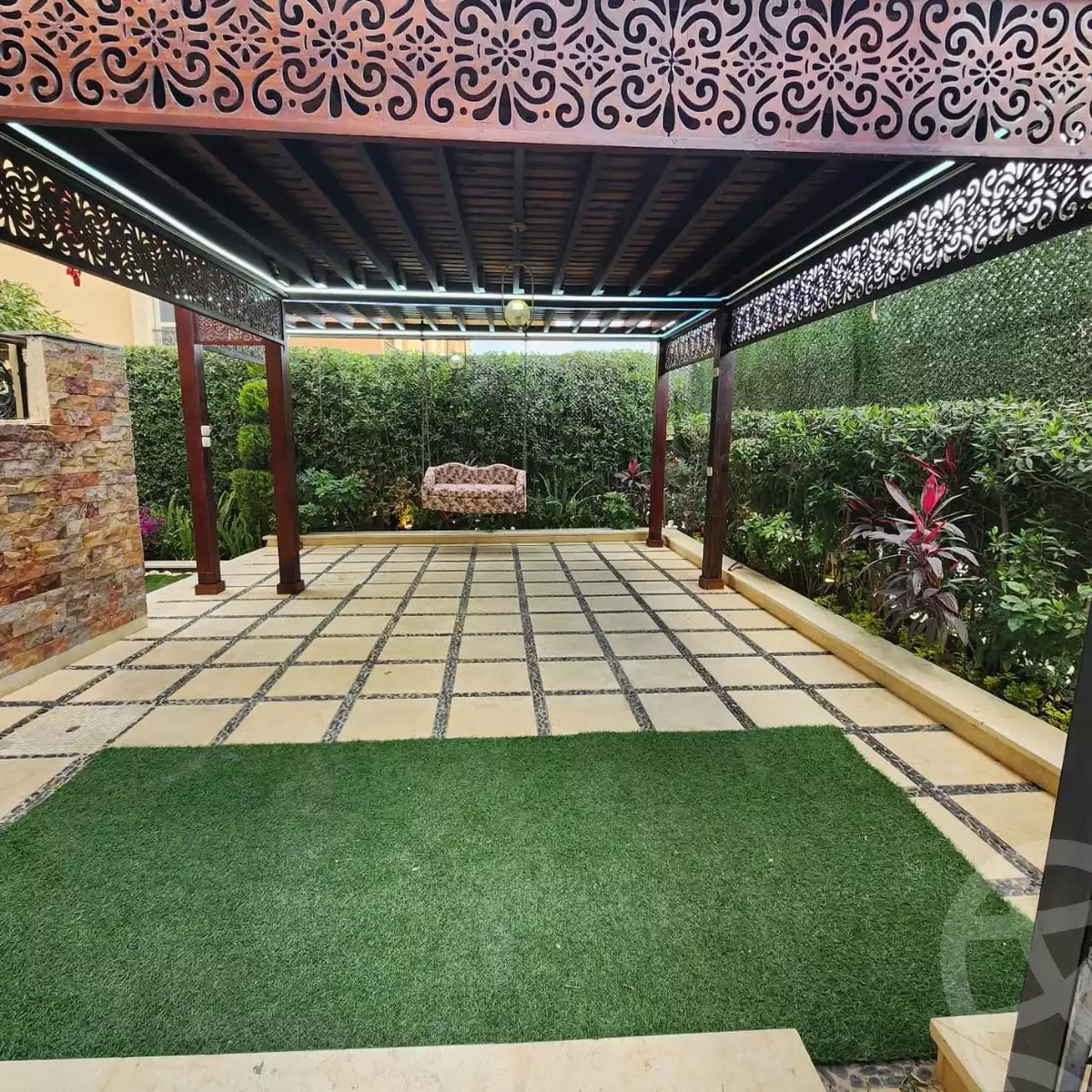 https://aqarmap.com.eg/ar/listing/5986561-for-sale-cairo-el-sheikh-zayed-city-compounds-el-khamayel