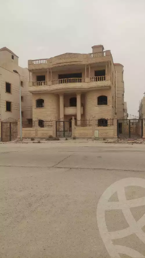 https://aqarmap.com.eg/en/listing/5989357-for-sale-cairo-new-cairo-el-diplomaseen