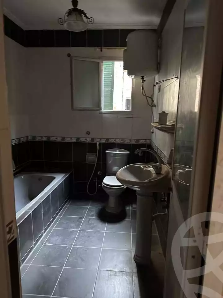 https://aqarmap.com.eg/en/listing/5989401-for-sale-alexandria-moharram-bey
