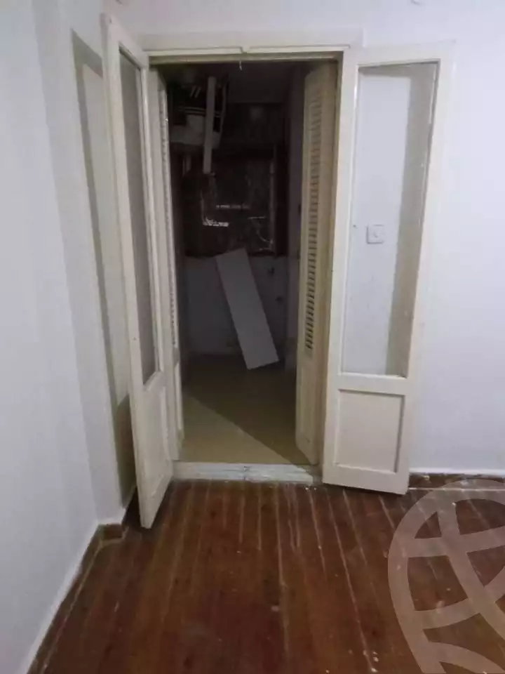 https://aqarmap.com.eg/ar/listing/5989861-for-sale-alexandria-zezenia-ibrahim-el-attar-st