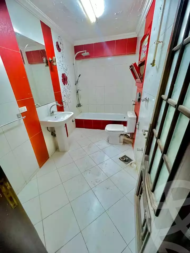 https://aqarmap.com.eg/en/listing/5990144-for-sale-cairo-helwan-helwan-el-sharkeya-saleh-sobhy-st