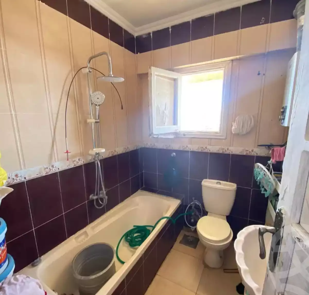 https://aqarmap.com.eg/en/listing/5991877-for-sale-alexandria-bahray-el-anfoshy-ibn-al-frat-st