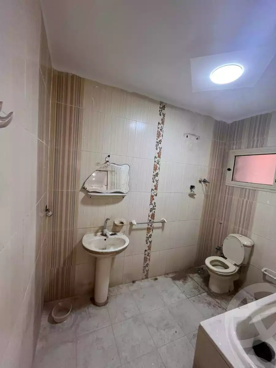 https://aqarmap.com.eg/ar/listing/5992781-for-sale-alexandria-l-jmy-lbytsh-al-samalehy-1-st