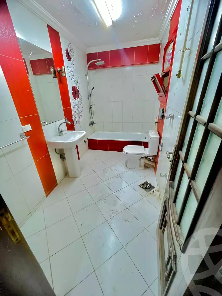https://aqarmap.com.eg/en/listing/5993250-for-sale-cairo-helwan-helwan-el-sharkeya-saleh-sobhy-st