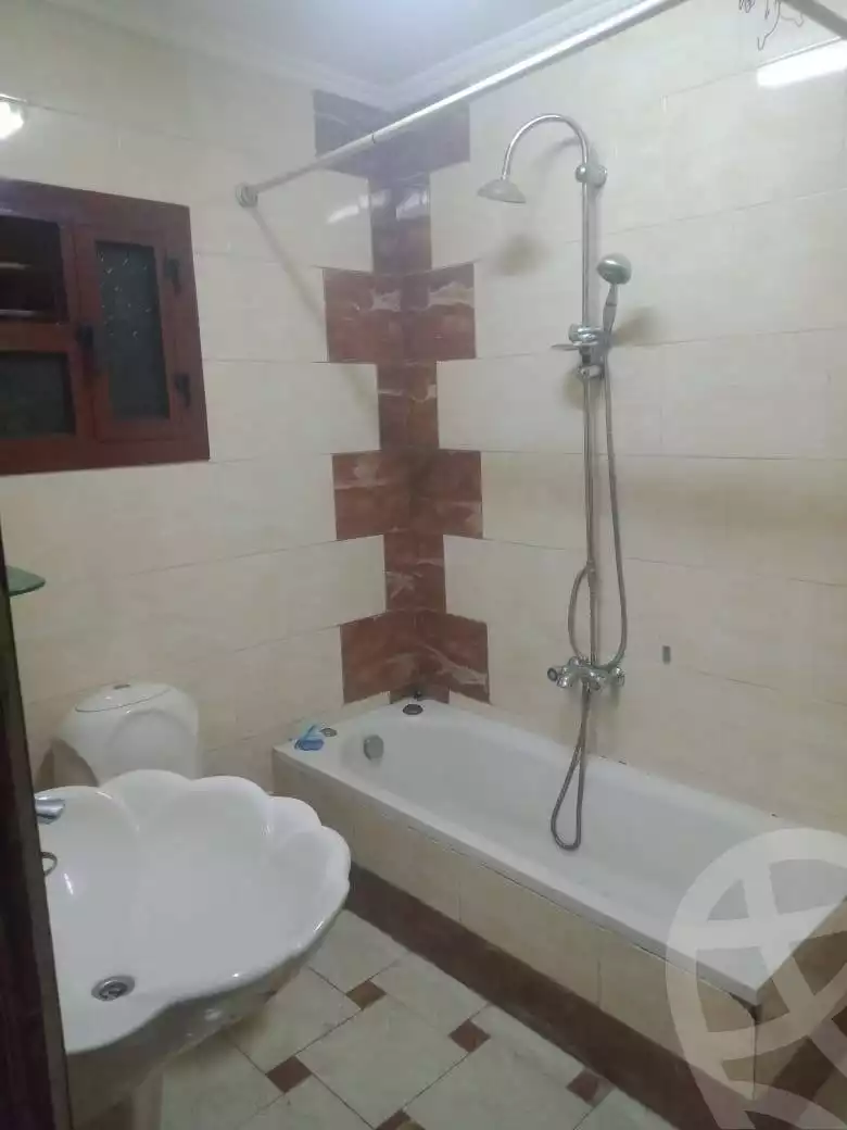 https://aqarmap.com.eg/ar/listing/5993463-for-rent-cairo-mokattam-lhdb-l-ly-shareaa-9