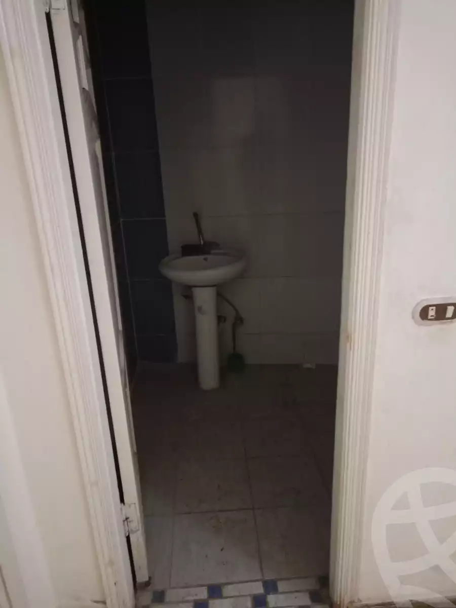https://aqarmap.com.eg/ar/listing/5995450-for-sale-alexandria-l-jmy-lbytsh-el-zohour-st