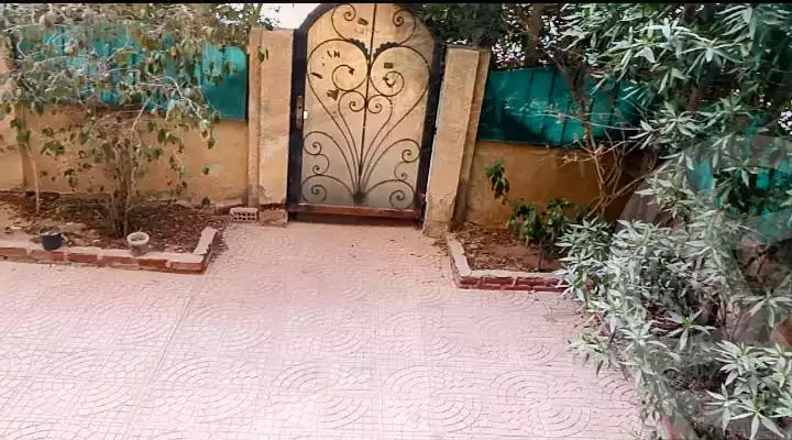 https://aqarmap.com.eg/en/listing/5998320-for-sale-cairo-mokattam-el-hadabah-el-wosta-el-mantaqa-el-khamsa