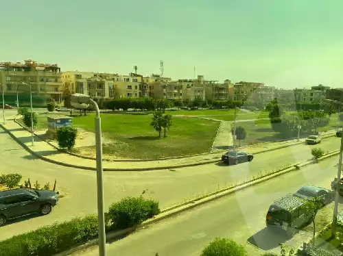 https://aqarmap.com.eg/en/listing/6002265-for-sale-cairo-new-cairo-90th-street-90th-between-cairo-festival-city-and-mountain-view-roundabout