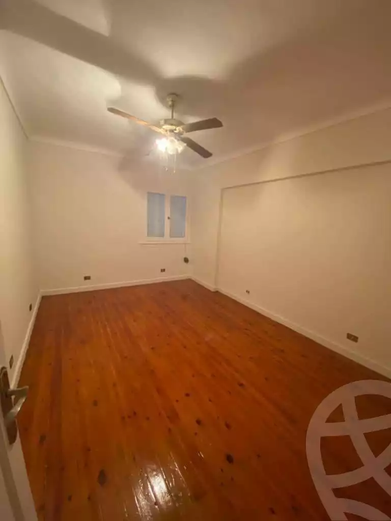 https://aqarmap.com.eg/ar/listing/6003614-for-sale-alexandria-zezenia-el-amir-gameel-st