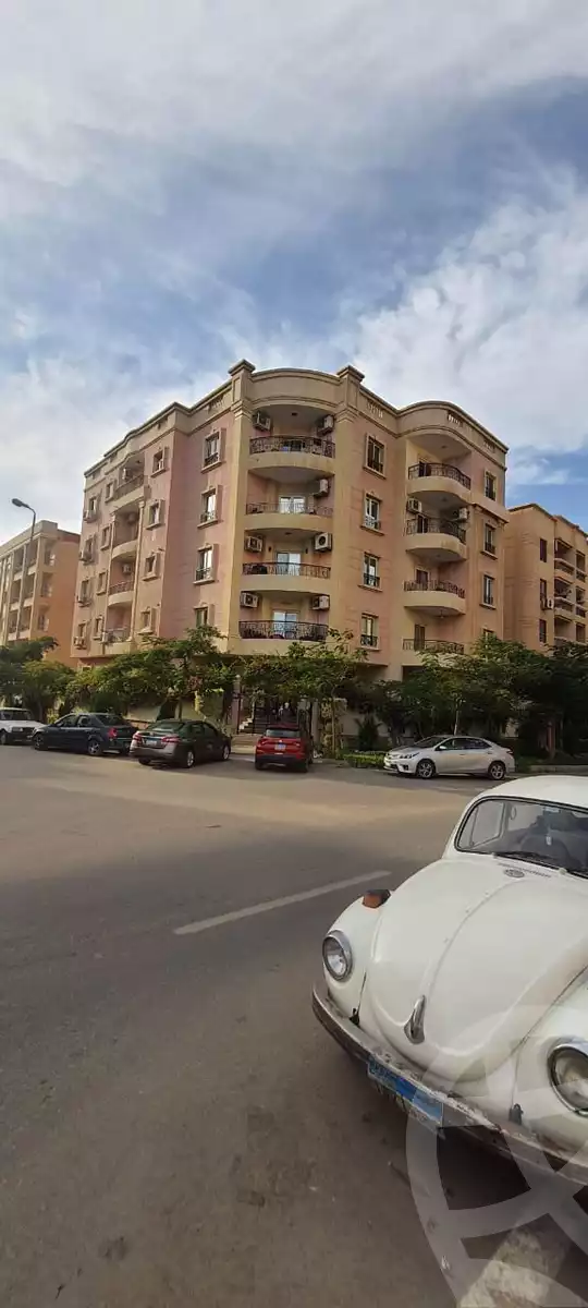 https://aqarmap.com.eg/en/listing/5955424-for-sale-cairo-new-cairo-el-narges-el-narges-omarat-abdallah-el-nadim-st