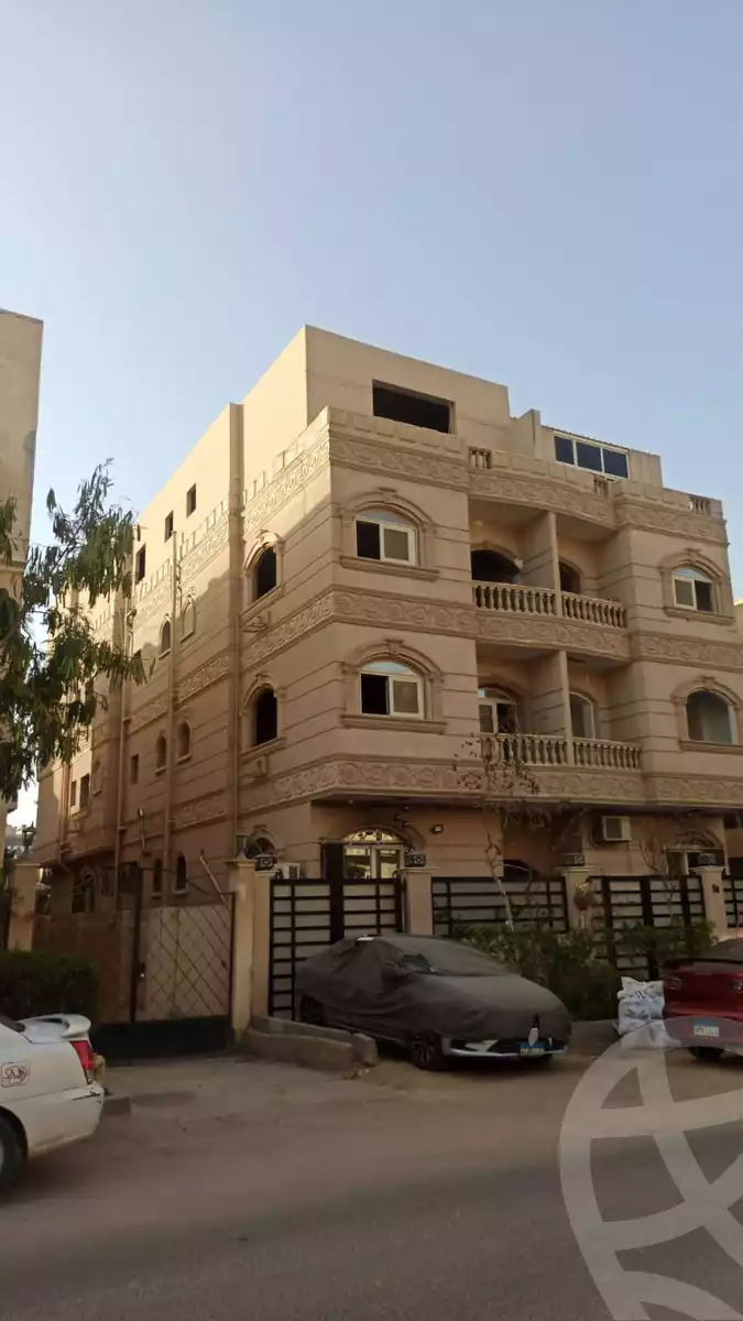 https://aqarmap.com.eg/en/listing/6009660-for-sale-cairo-new-cairo-el-ahyaa-fourth-neighborhood-street-35