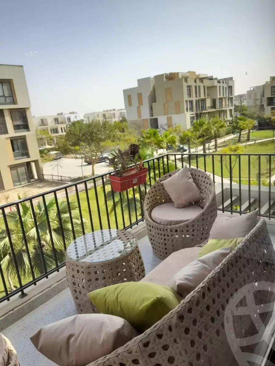 https://aqarmap.com.eg/en/listing/6010583-for-rent-cairo-el-sheikh-zayed-city-compounds-kmbwnd-wyst-twn-swdyk
