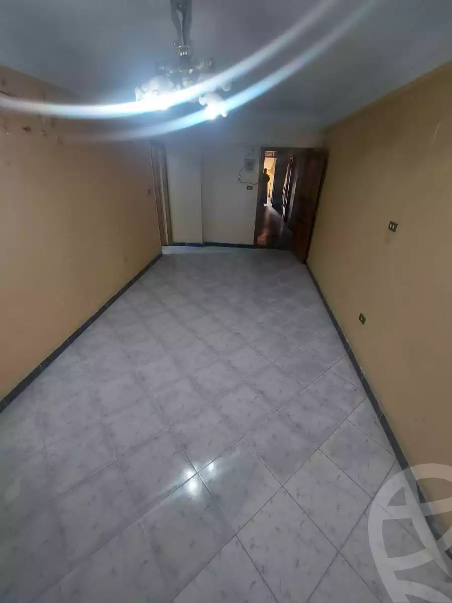 https://aqarmap.com.eg/en/listing/6013478-for-rent-cairo-helwan-helwan-el-sharkeya-heidar-st