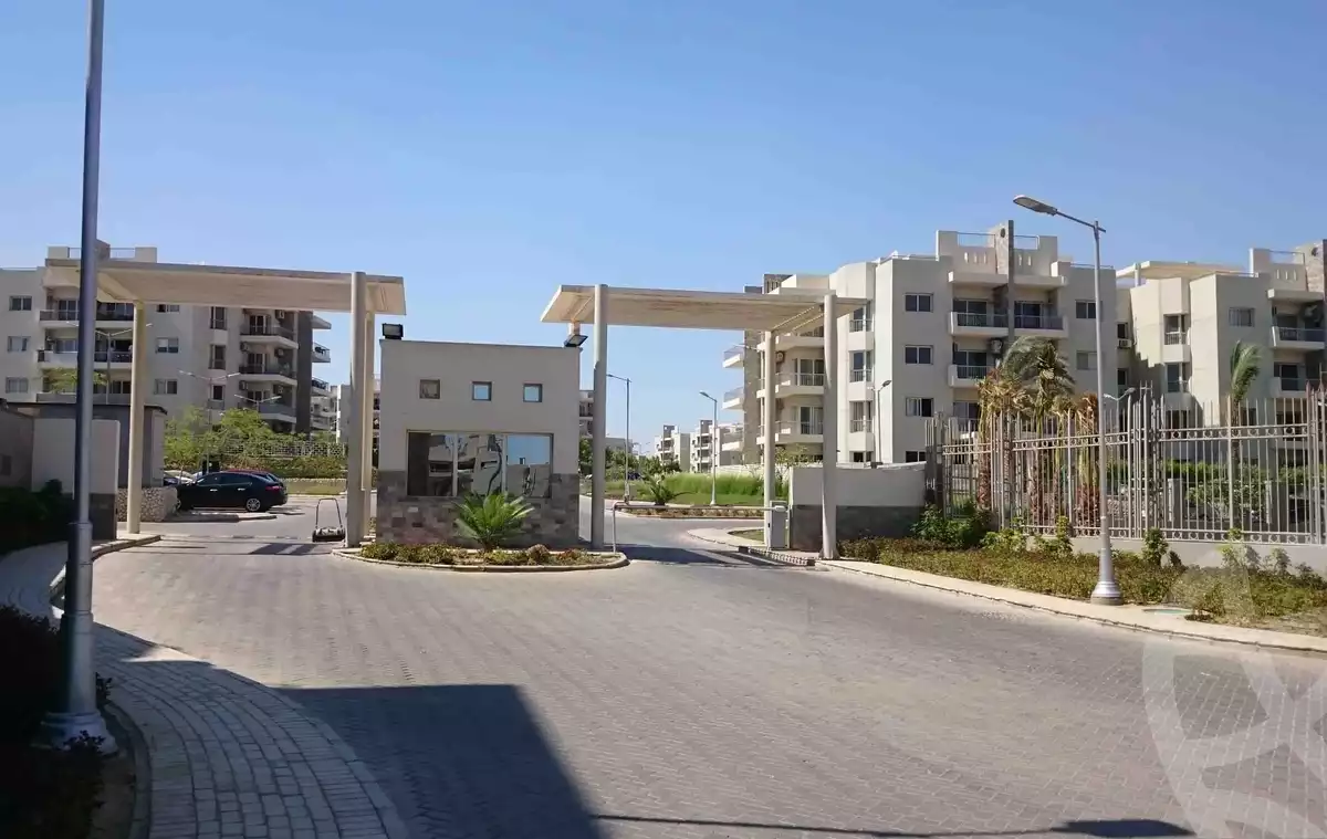 https://aqarmap.com.eg/en/listing/6013584-for-sale-cairo-el-sheikh-zayed-city-compounds-dh-drys