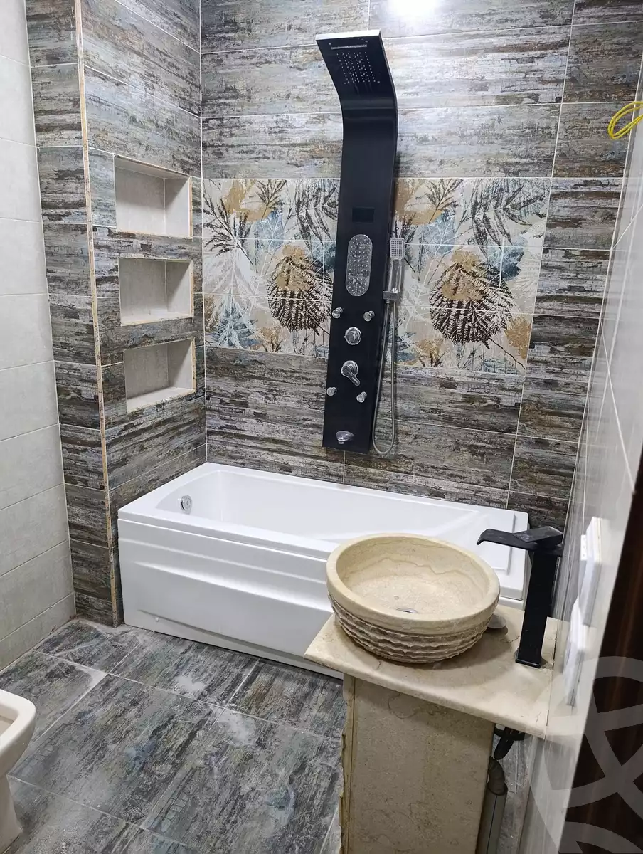 https://aqarmap.com.eg/ar/listing/6015662-for-sale-cairo-helwan-hadayek-helwan-nile-corniche-st