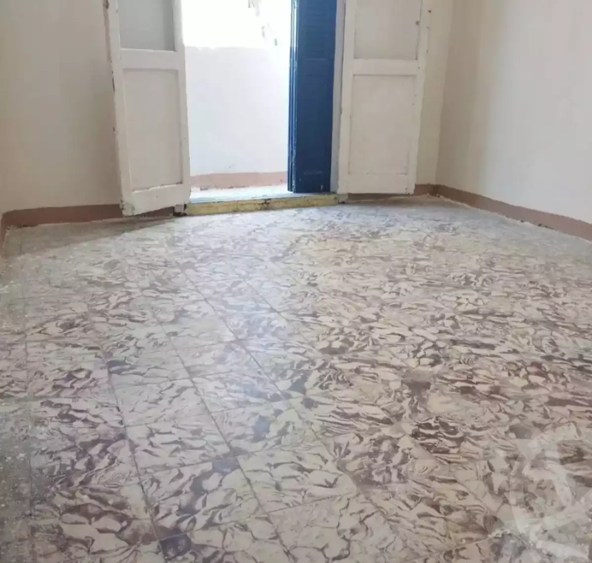 https://aqarmap.com.eg/en/listing/6016461-for-rent-alexandria-lsywf-mostafa-kamel-st
