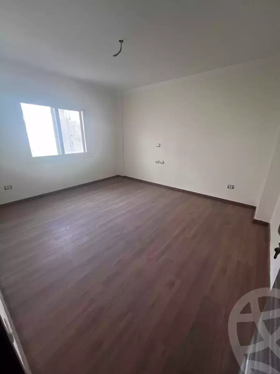 https://aqarmap.com.eg/en/listing/6016523-for-sale-cairo-new-cairo-compounds-jyd