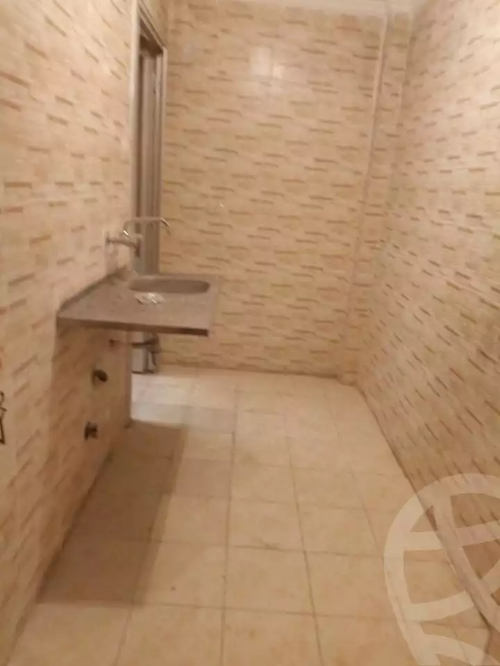 https://aqarmap.com.eg/en/listing/6016554-for-sale-cairo-15th-of-may-mjwr-7