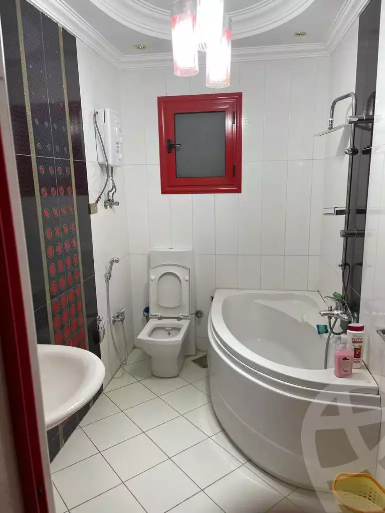 https://aqarmap.com.eg/ar/listing/6016727-for-sale-cairo-mokattam-lhdb-l-ly-shareaa-9