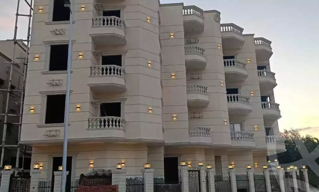 https://aqarmap.com.eg/en/listing/6017258-for-sale-cairo-el-shorouk-lhy-lthlth-shrq