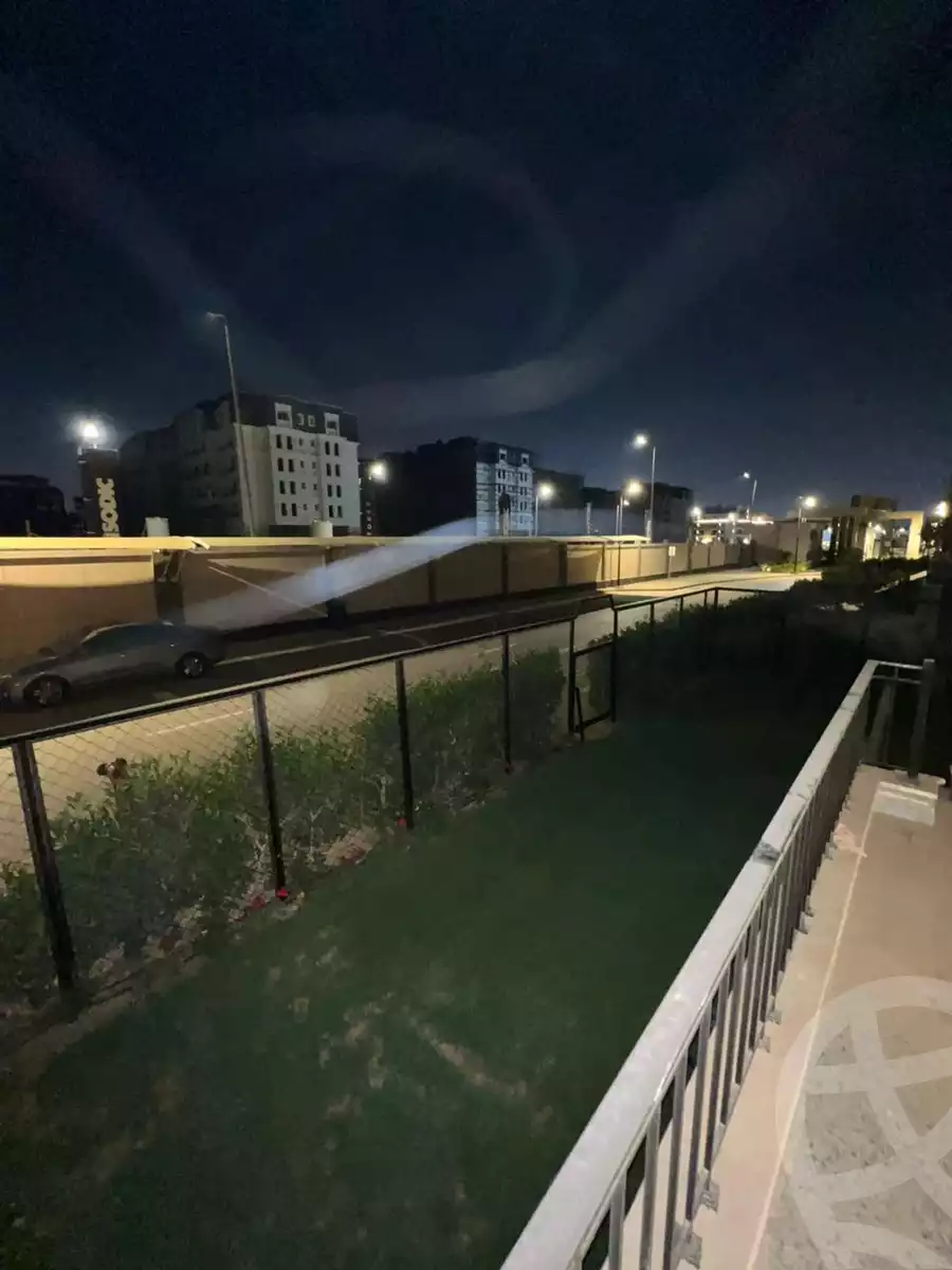 https://aqarmap.com.eg/en/listing/6017861-for-rent-cairo-6th-of-october-compounds-october-plaza