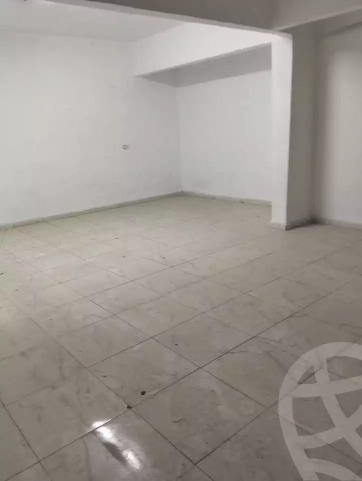 https://aqarmap.com.eg/ar/listing/6019099-for-rent-cairo-mokattam-lhdb-l-ly
